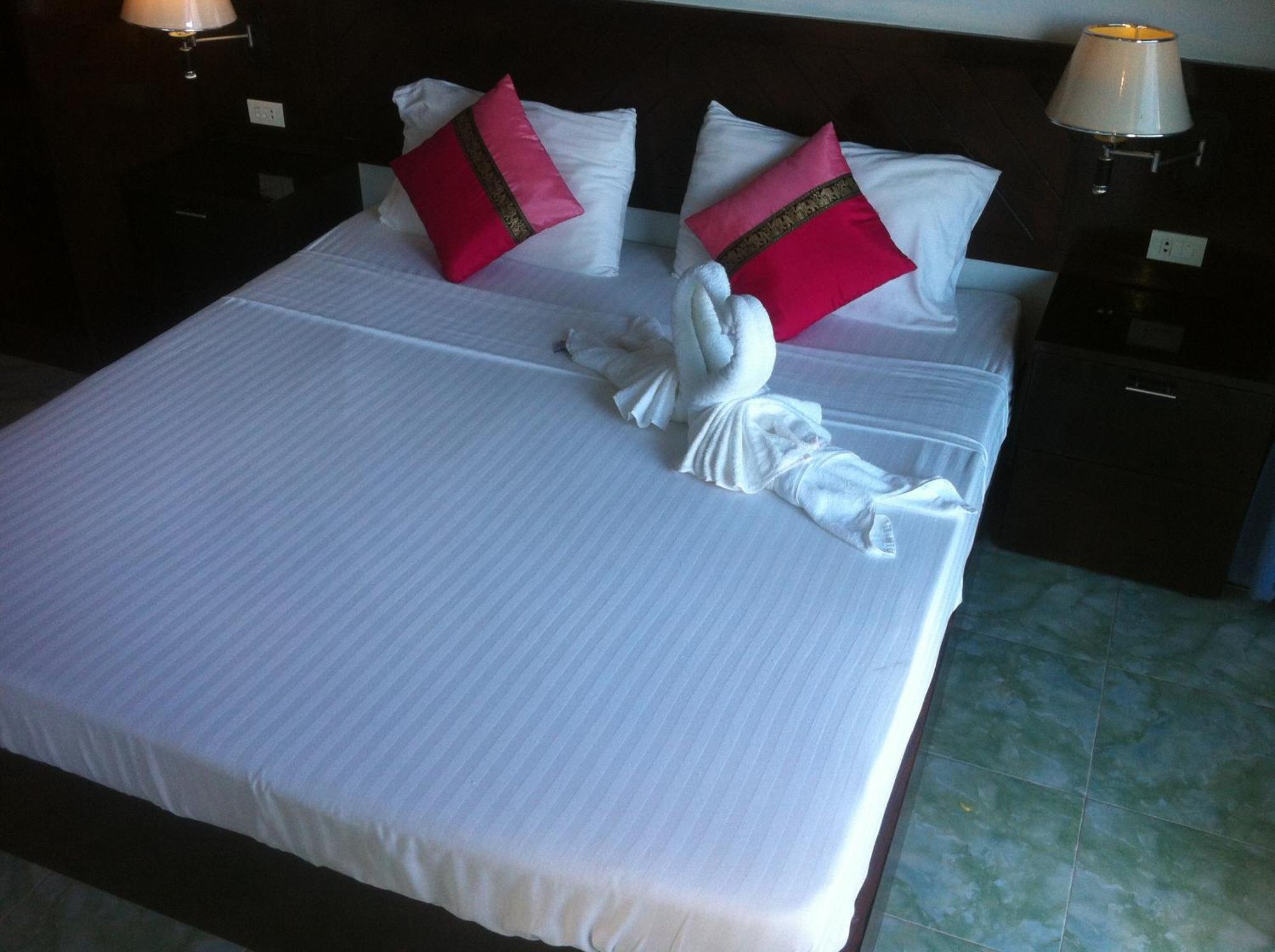 Feng Shui House Hotel Patong Kültér fotó
